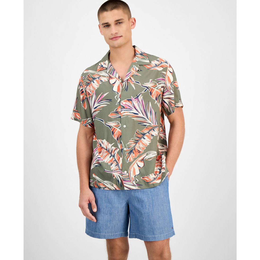 Chemise à manches courtes 'Regular-Fit Leaf-Print Camp' pour Hommes