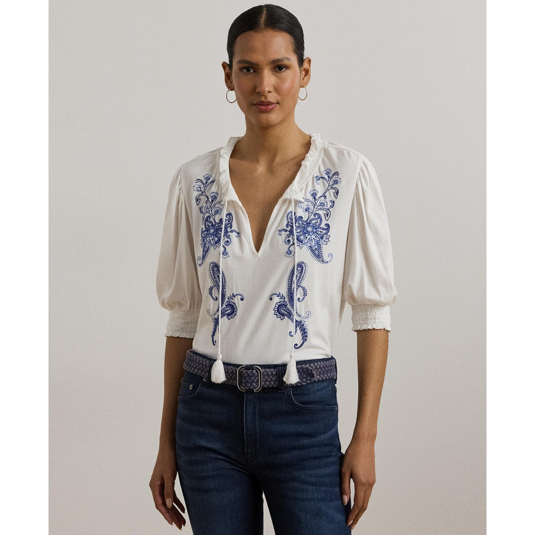 Top 'Embroidered Jersey Tie-Neck' pour Femmes
