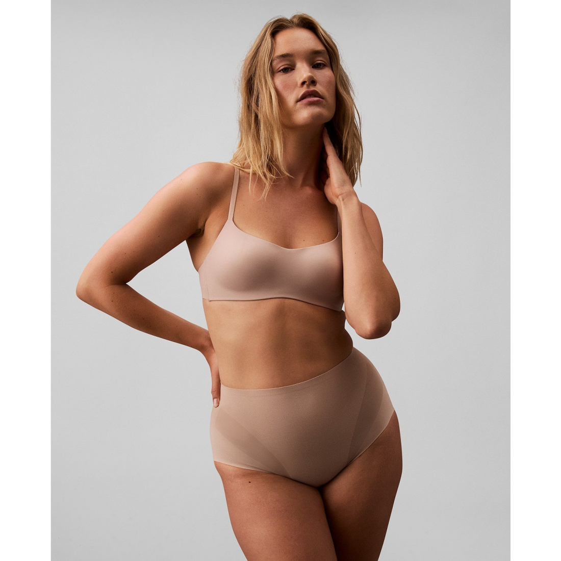 Culotte sculpant 'Stay-Put Firm Mesh' pour Femmes