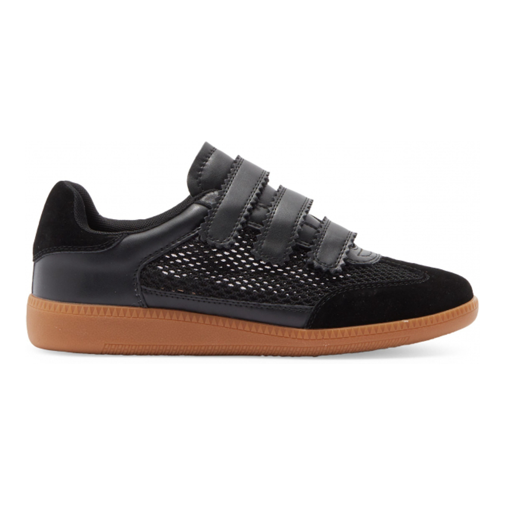 Women's 'Momentum Sneaker'