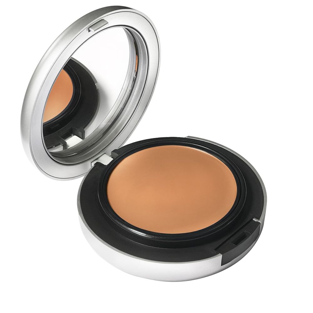 Fond de teint 'Studio Fix Tech Cream-To-Powder' - NC40 10 g