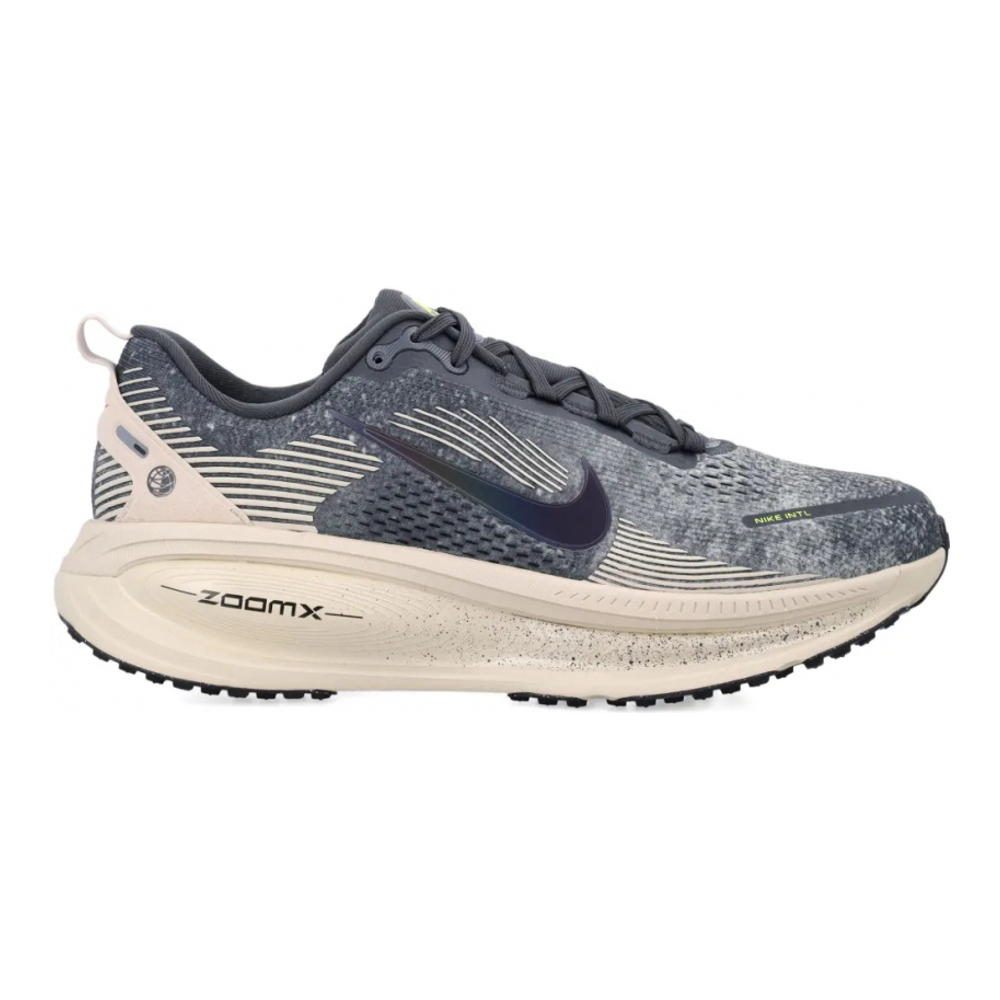 'Vomero 18' Sneakers