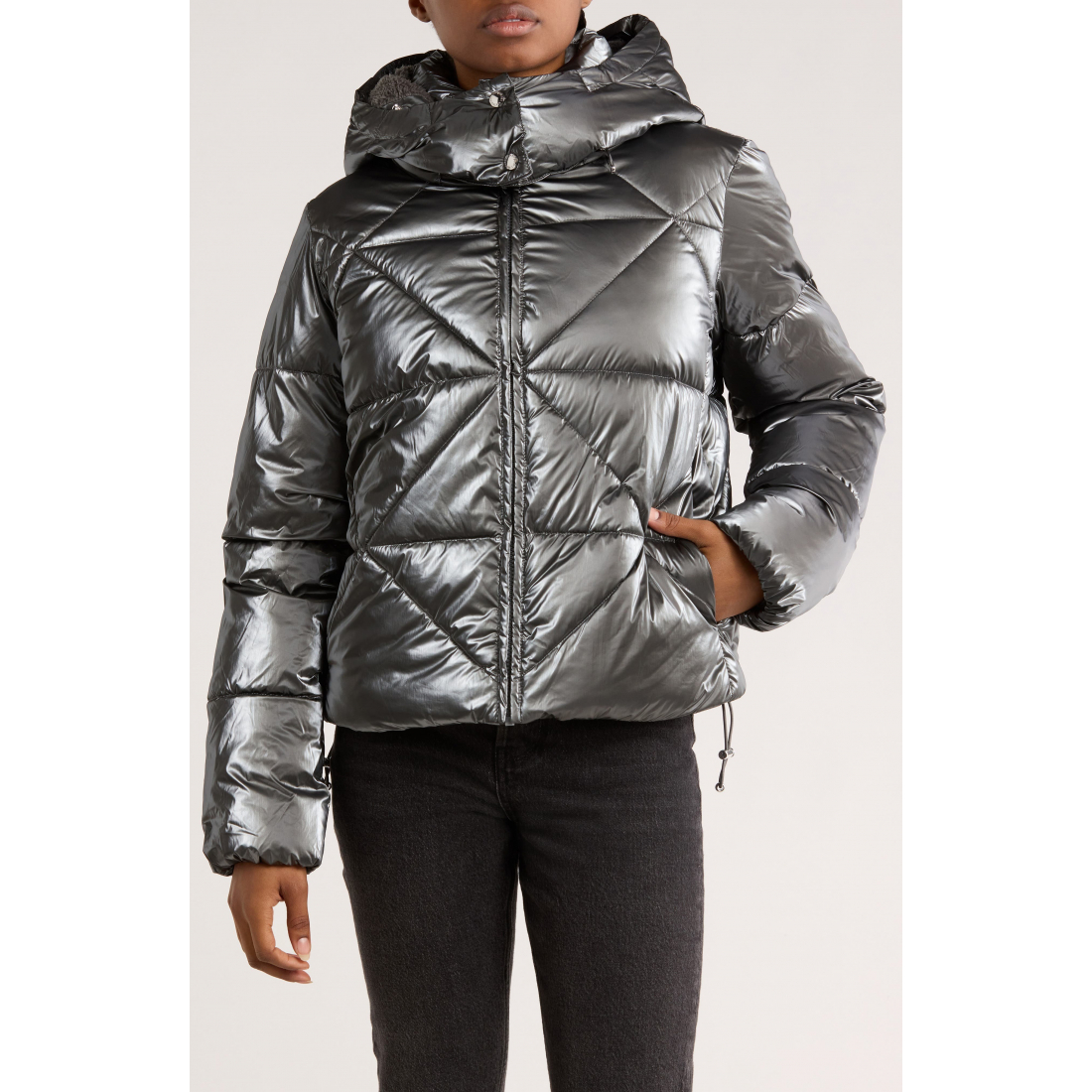 Veste matelassée 'Faux Shearling Lined Hood Crop' pour Femmes