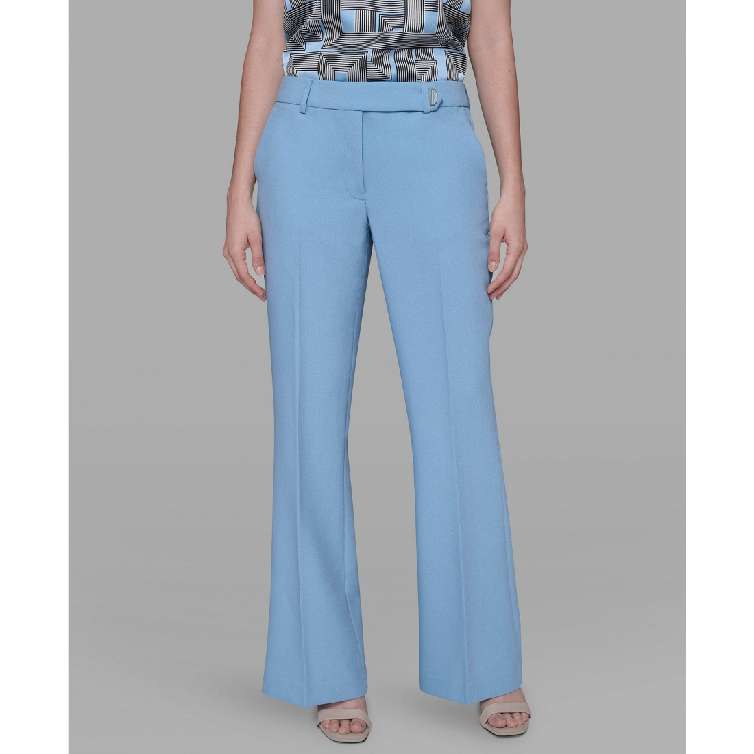 'Mid-Rise Flared Pants' pour Femmes