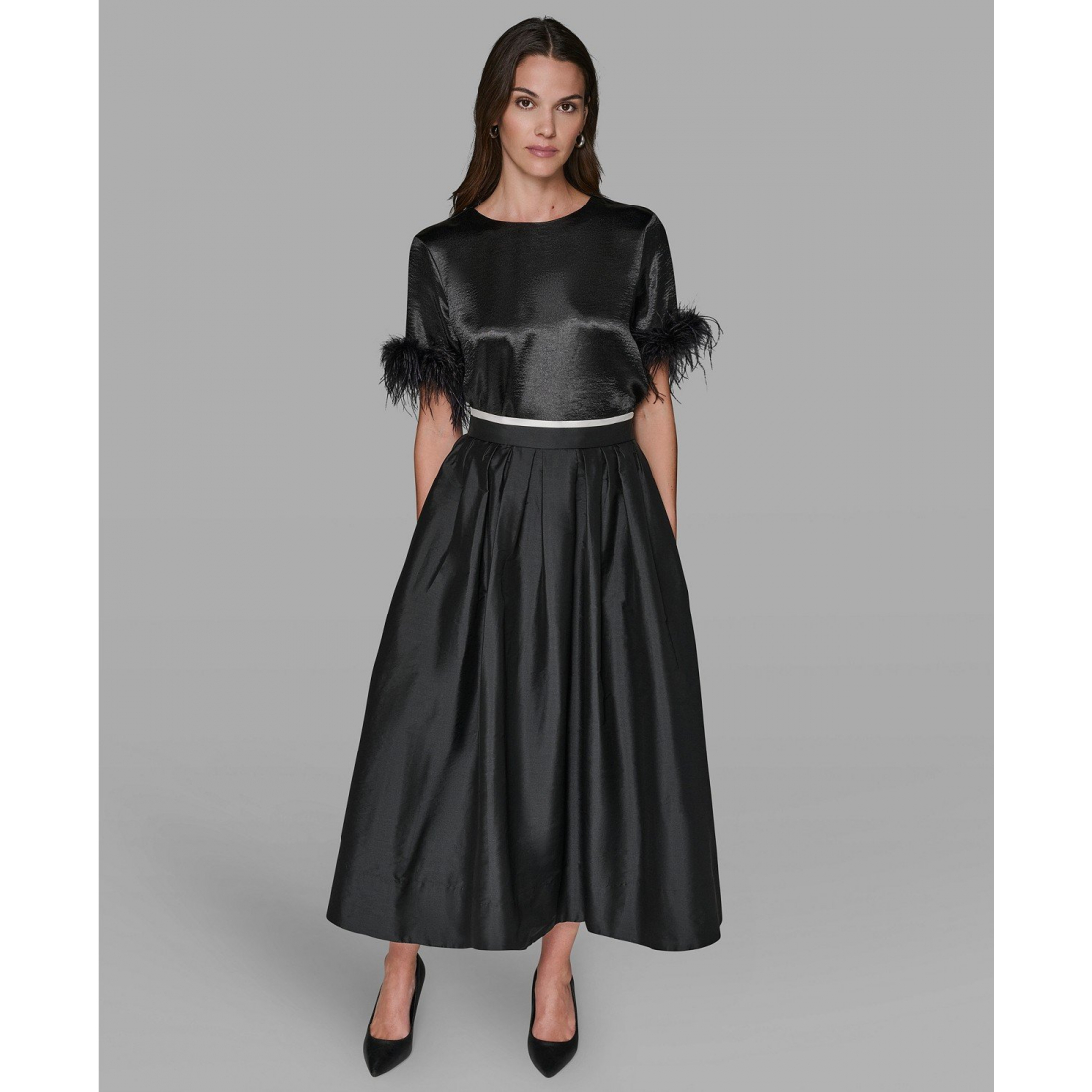 'Crewneck Feather Trim Top' pour Femmes