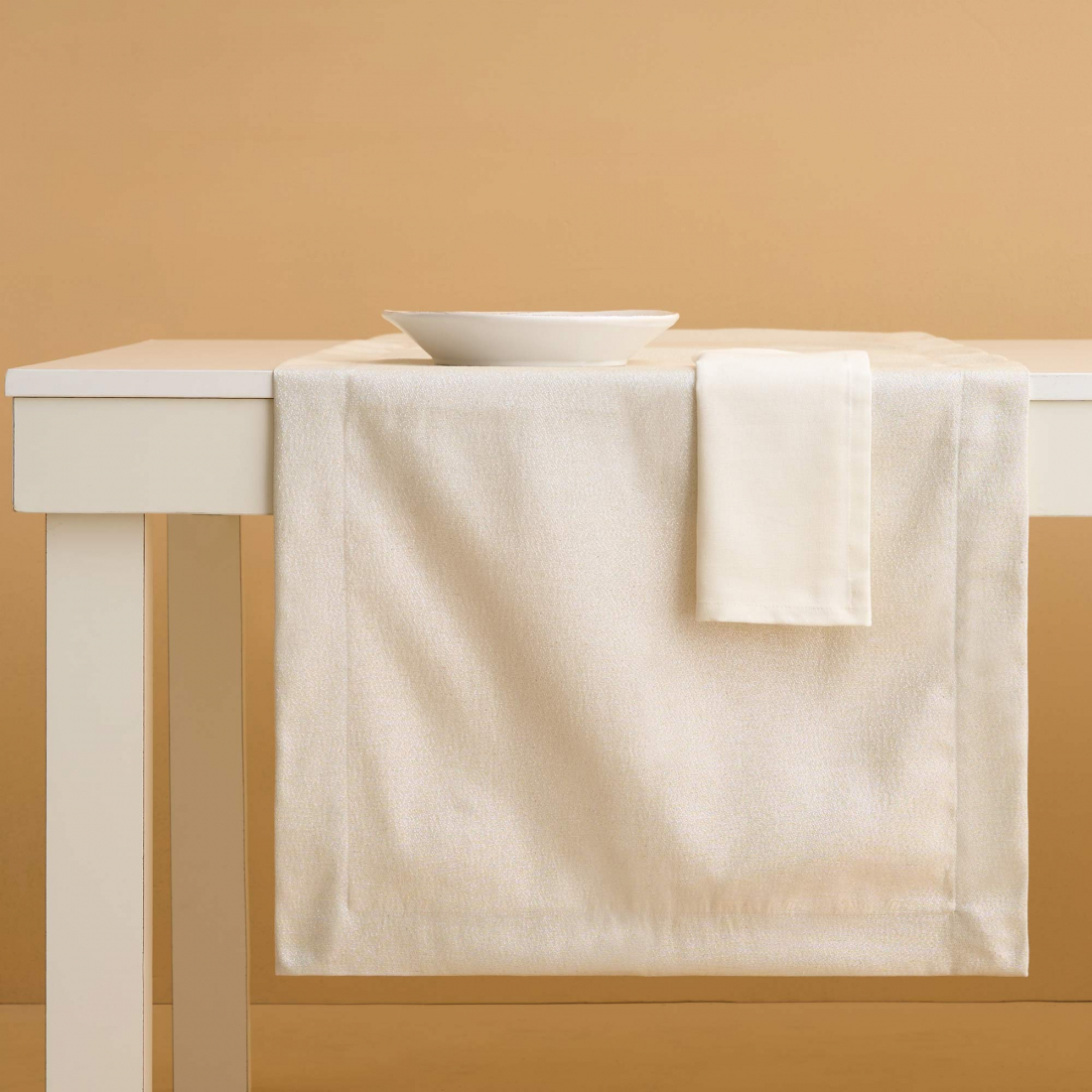 Luce Runner Set + 2 Napkins, Silver