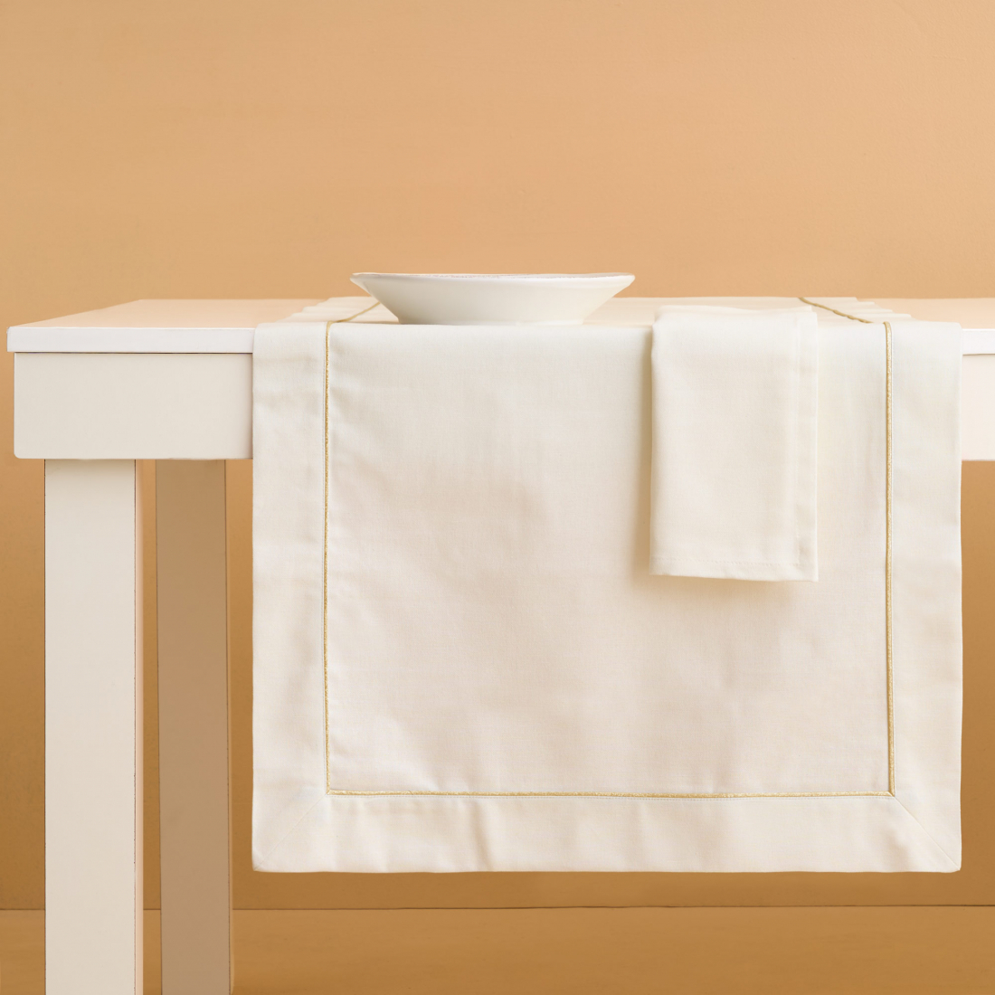 Christmas Set Runner + 2 Napkins, Ivory/Gold