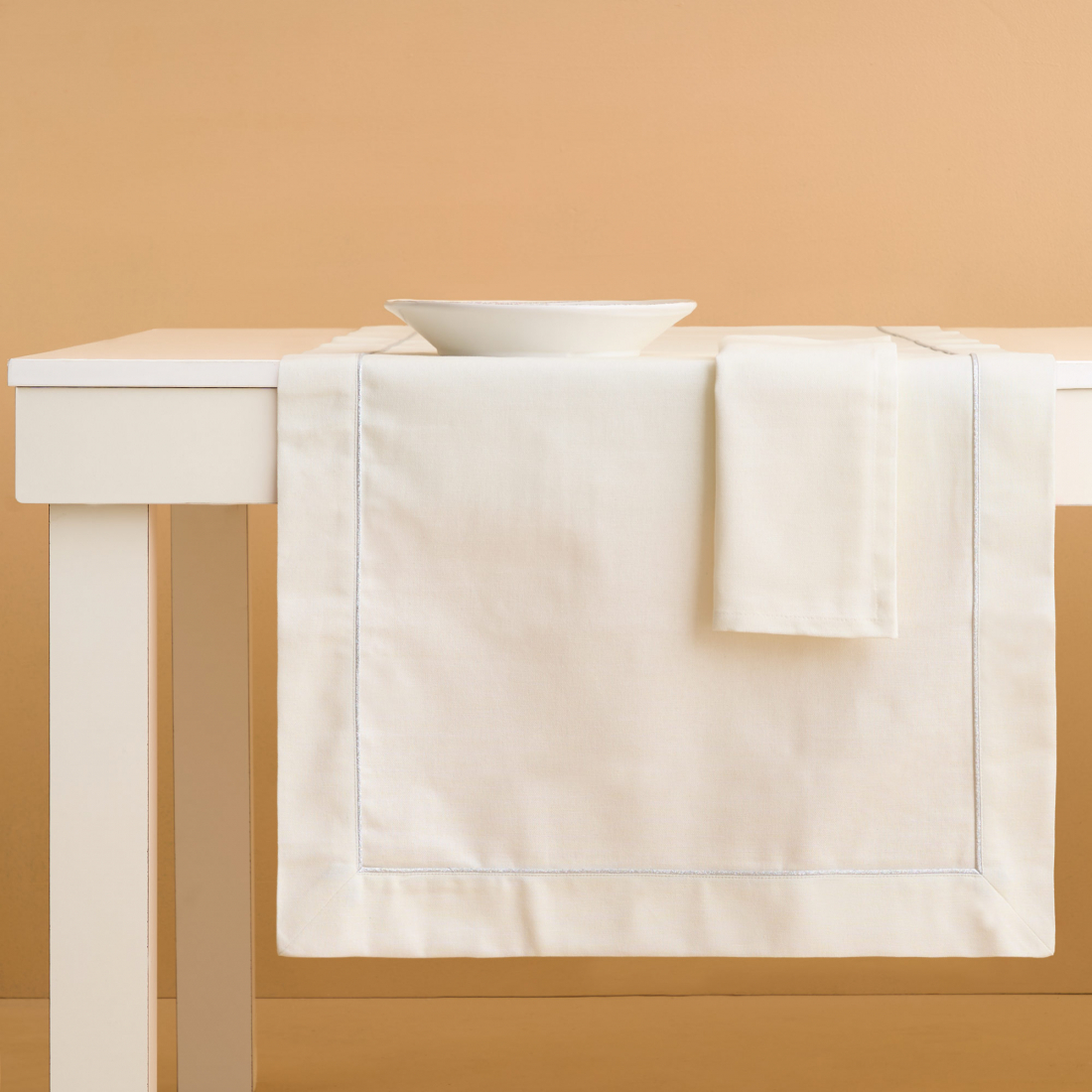 Christmas Set Runner + 2 Napkins, Ivory/Silver