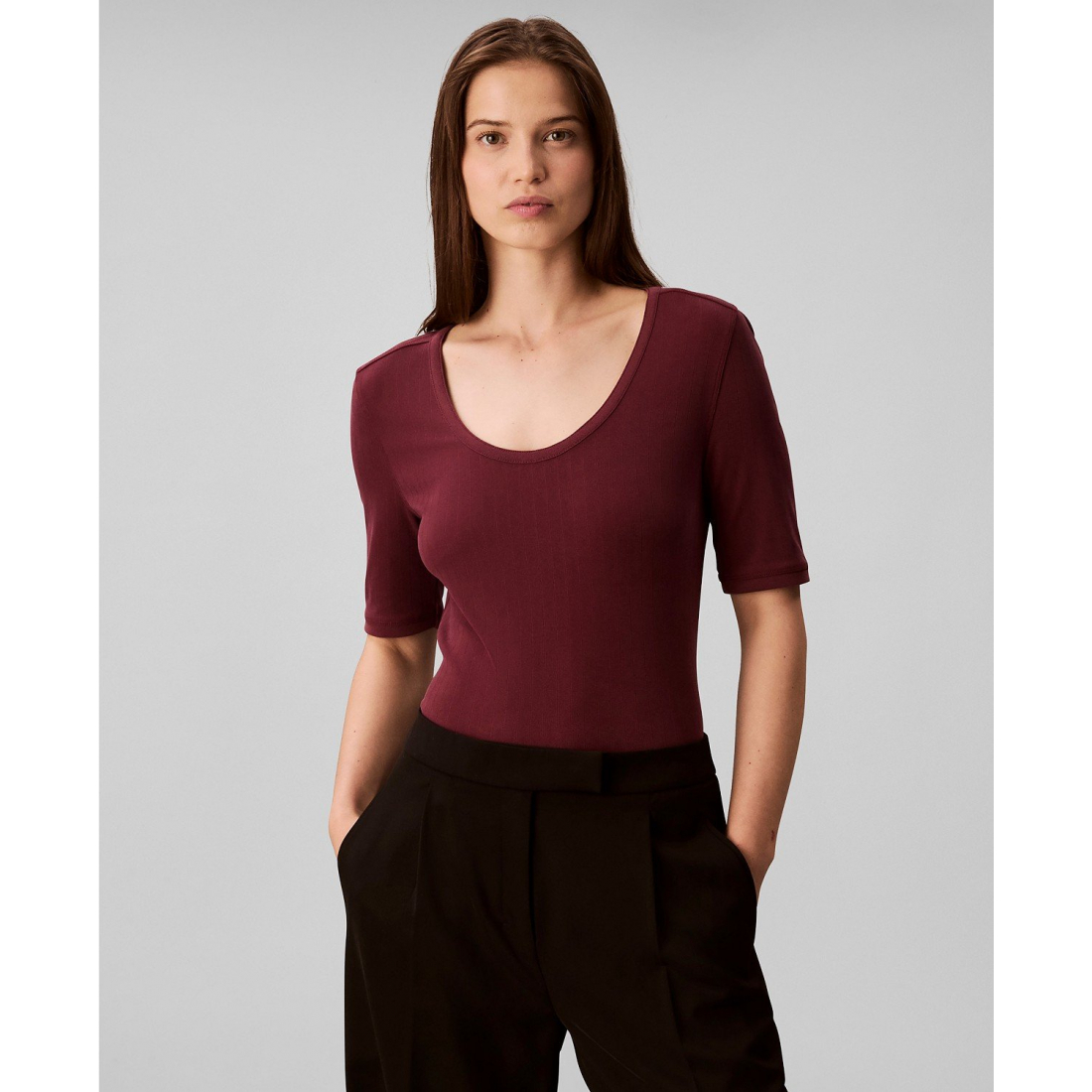 'Scoop Neck Ribbed T-Shirt' pour Femmes