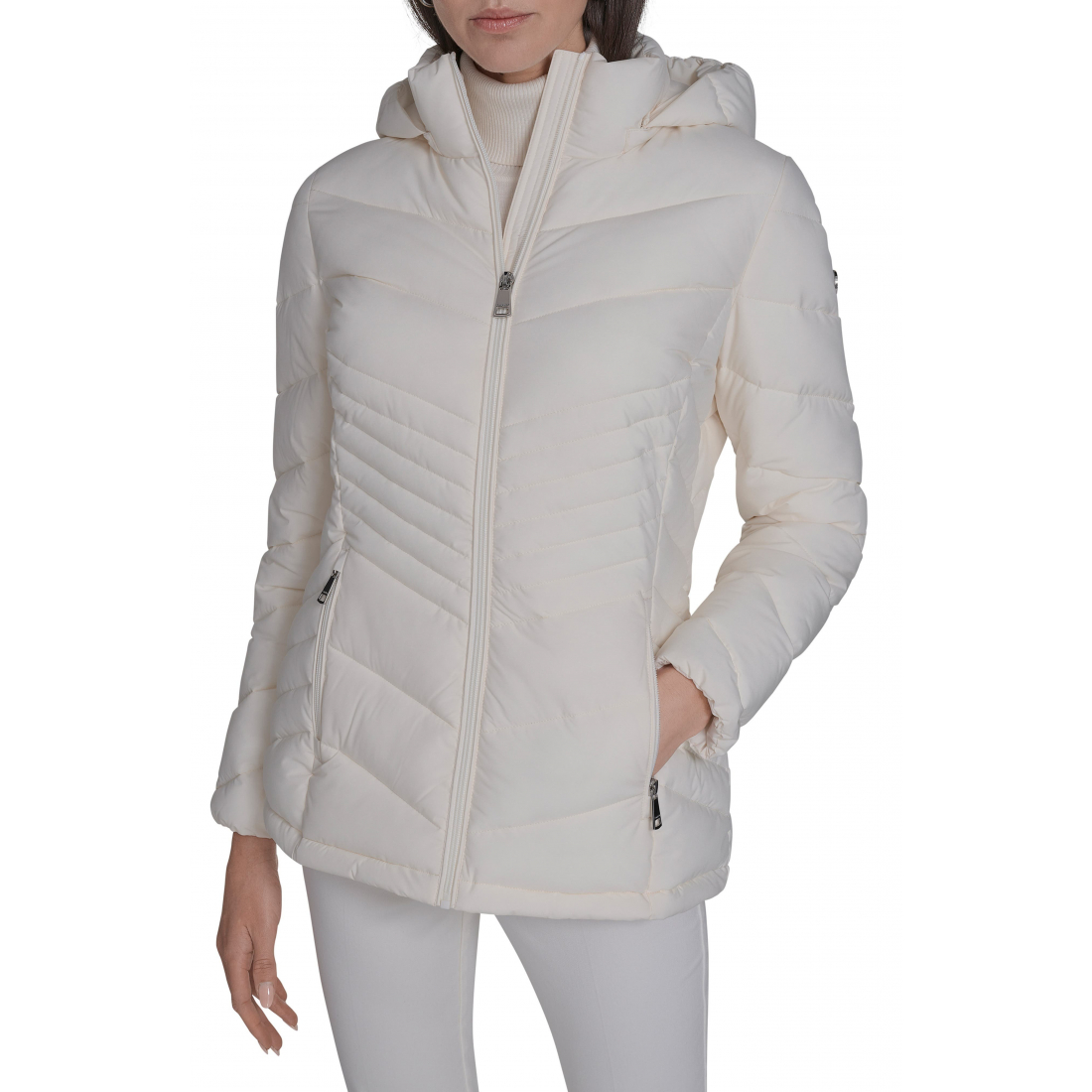 'Water Resistant Chevron Quilted Puffer Jacket' pour Femmes