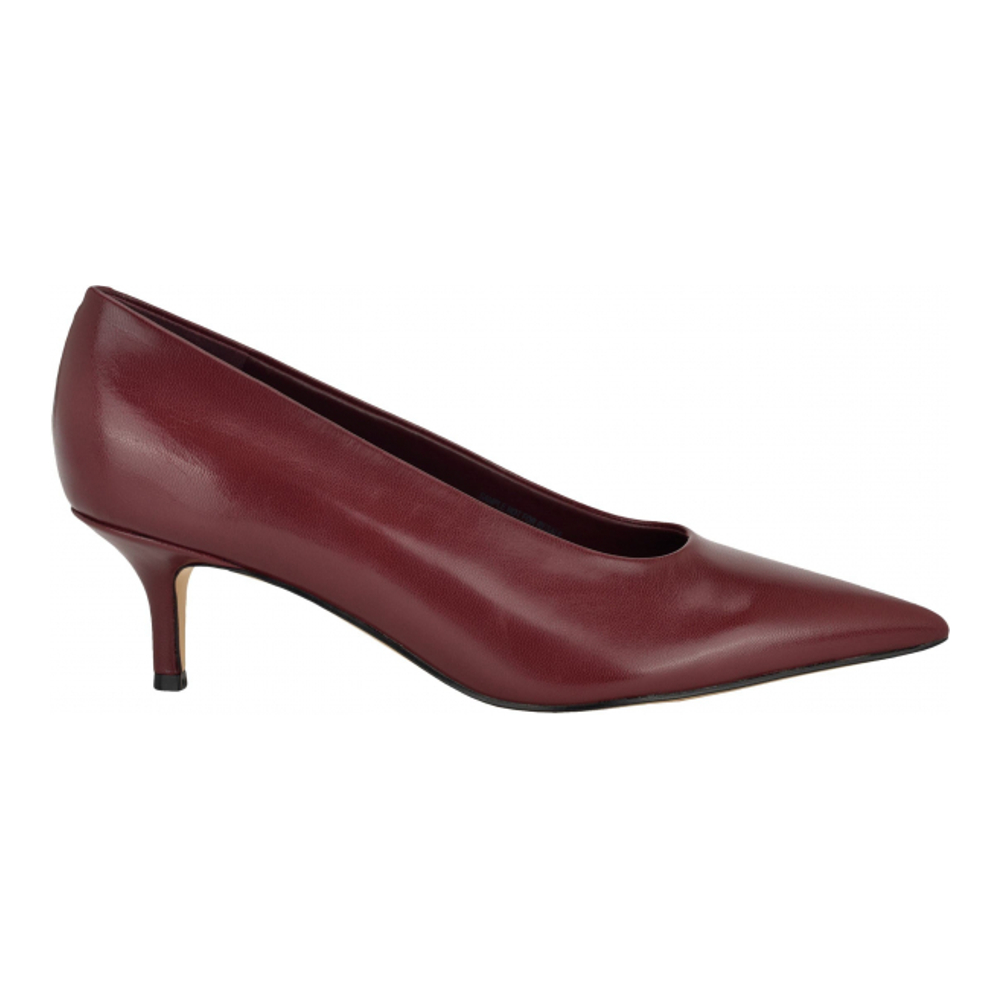 Escarpins 'Voneta Pointed Toe Kitten Heel' pour Femmes