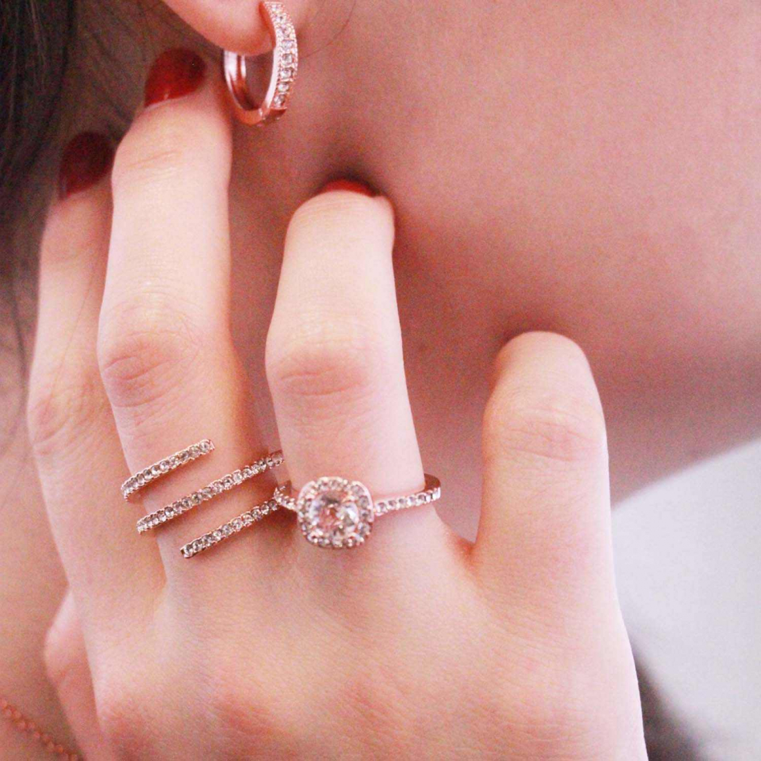 Women's 'Circle Hoop' Earrings