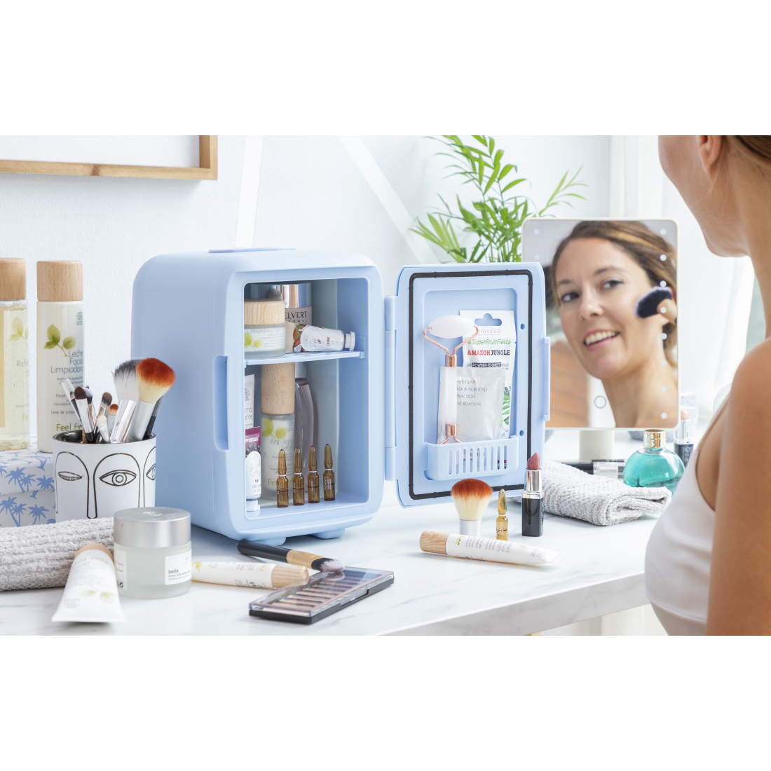 Frecos Mini Cosmetics Fridge - 4 L