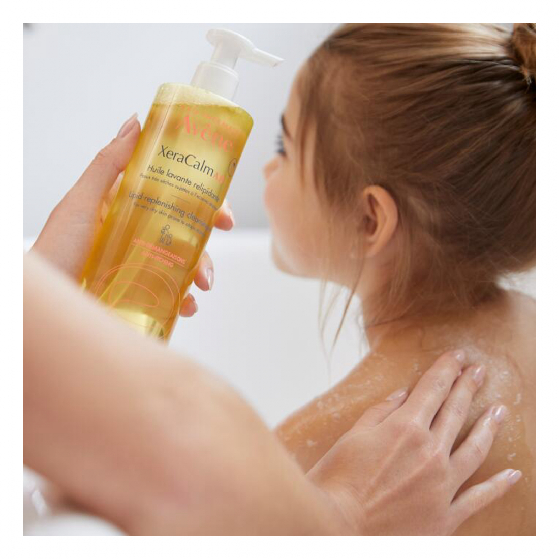 'Xeracalm A.D Lipid-replenishing Relief' Cleansing Oil - 400 ml