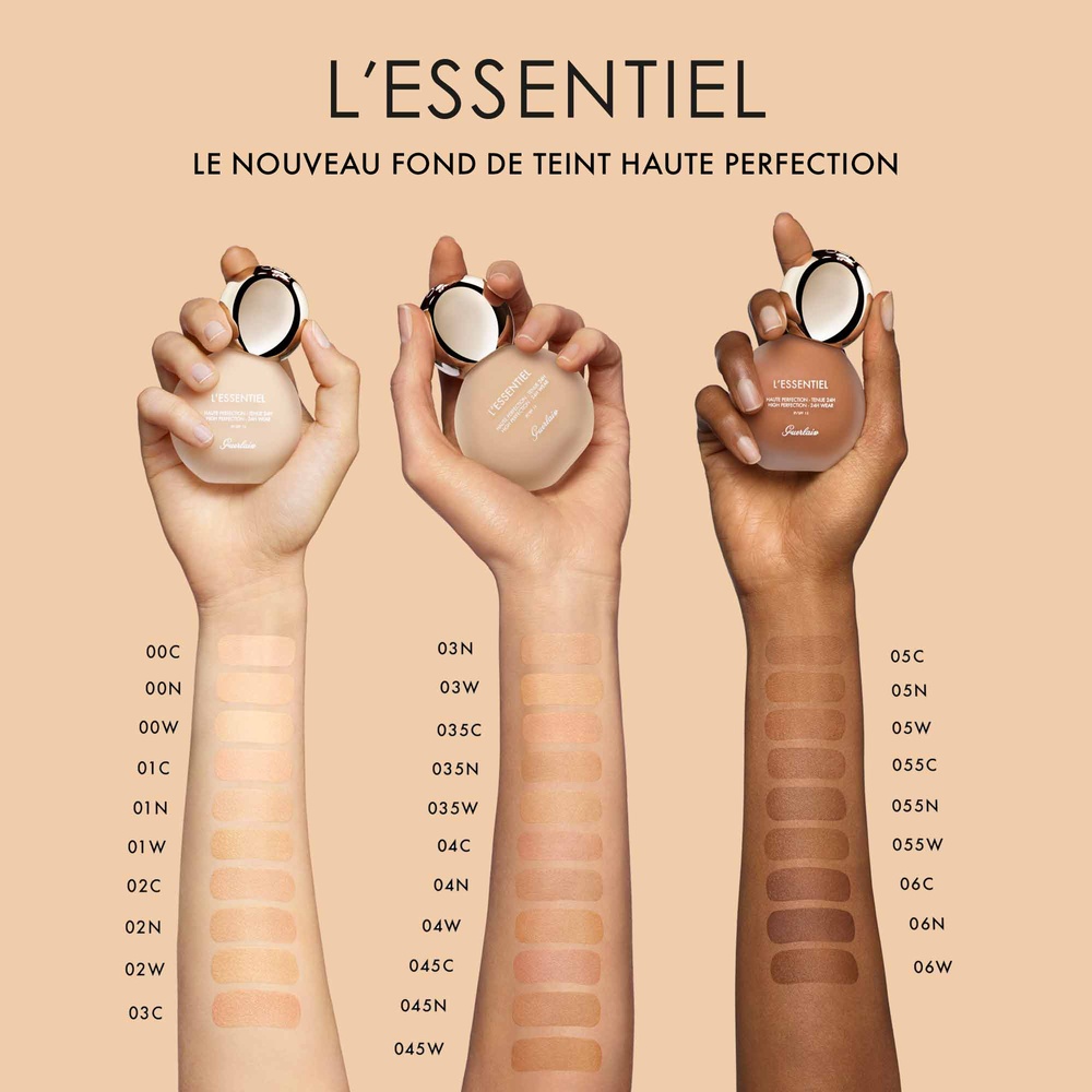 Fond de teint 'L'Essentiel Natural Glow 16H Wear' - 06C Very Deep Cool 30 ml