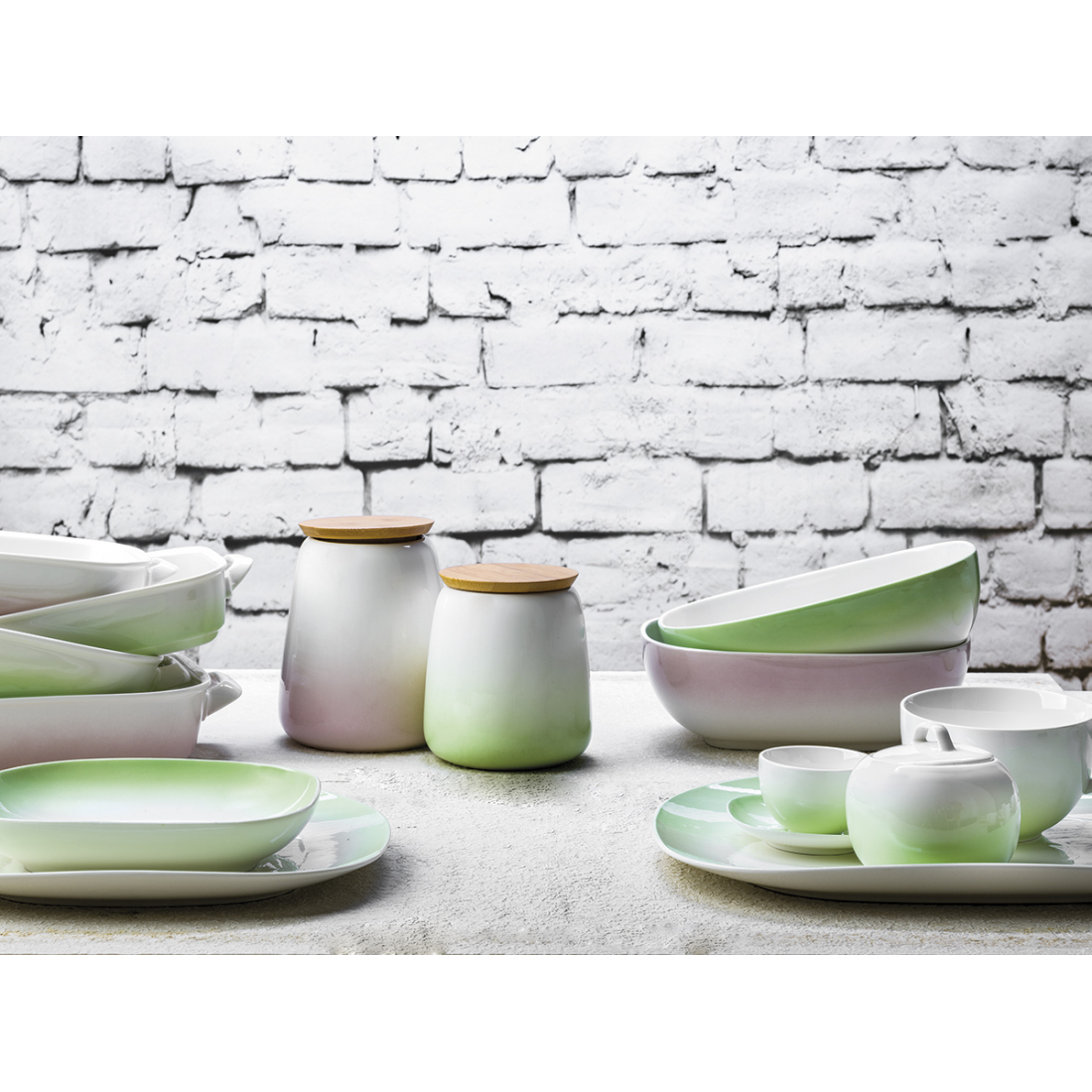 'Spring' Salad Bowl - 23.5 cm