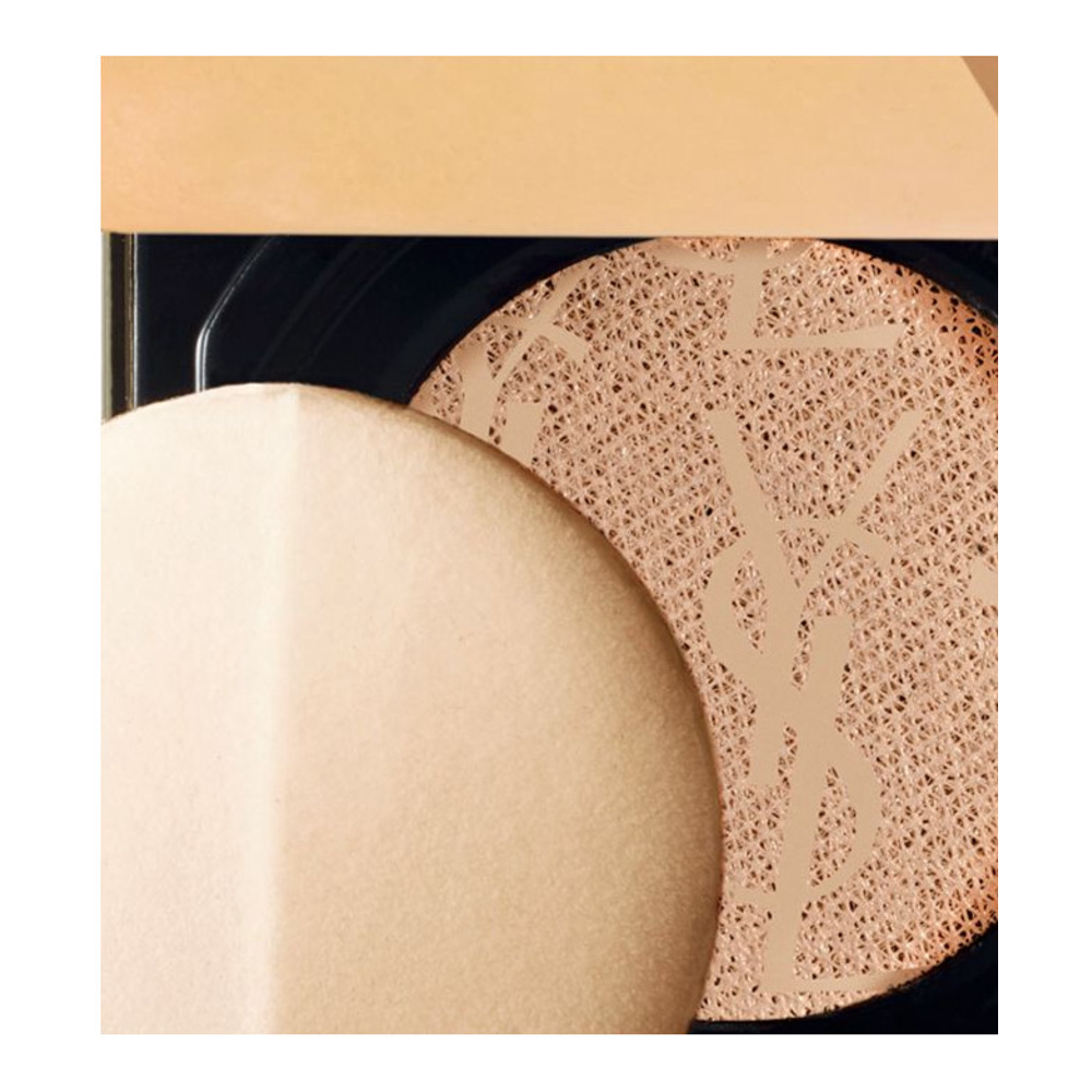 Fond de teint Cushion 'Touche Éclat Collector' - B30 Almond 15 g