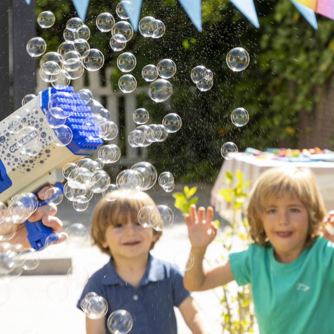 Riesige Blasenpistole