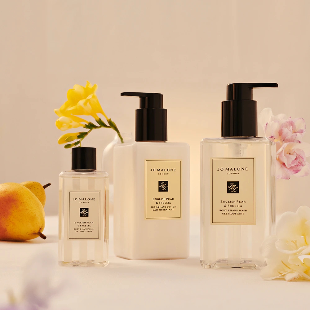 'English Pear & Freesia' Hand & Body Lotion - 250 ml