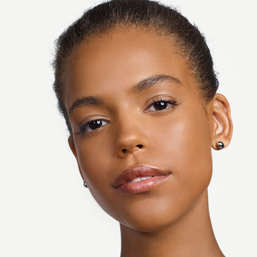 Fond de teint 'Even Better Glow Light Reflecting SPF15' - WN 114 Golden 30 ml