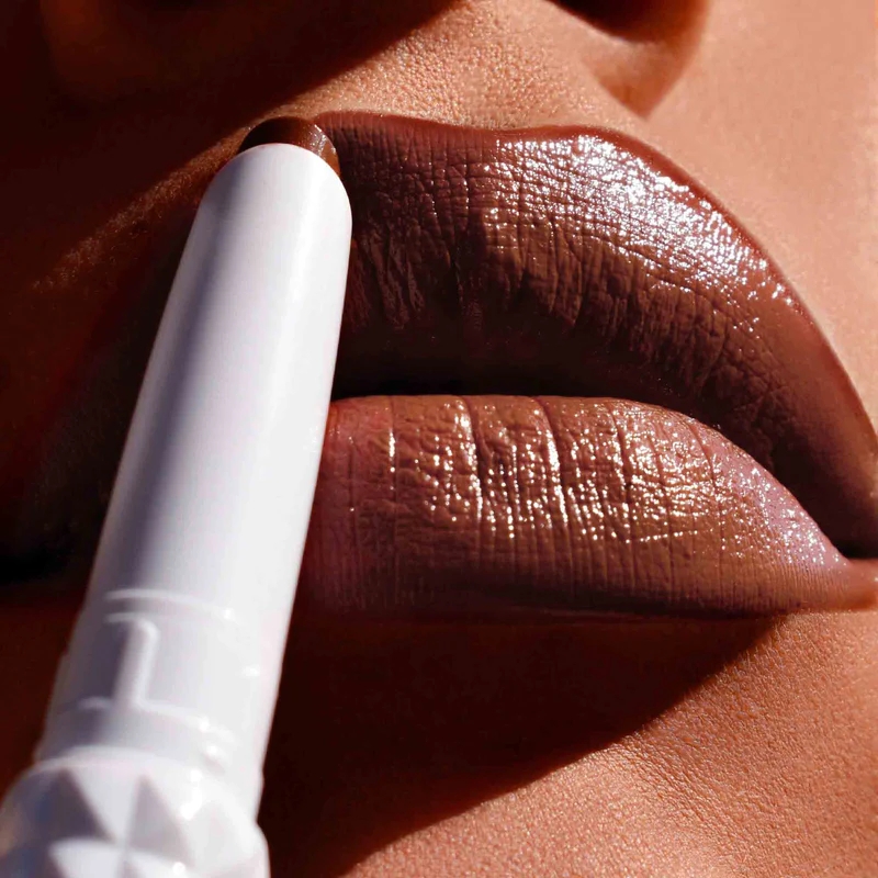 'Epic Kiss' Lipstick - Zine Queen 1.05 g