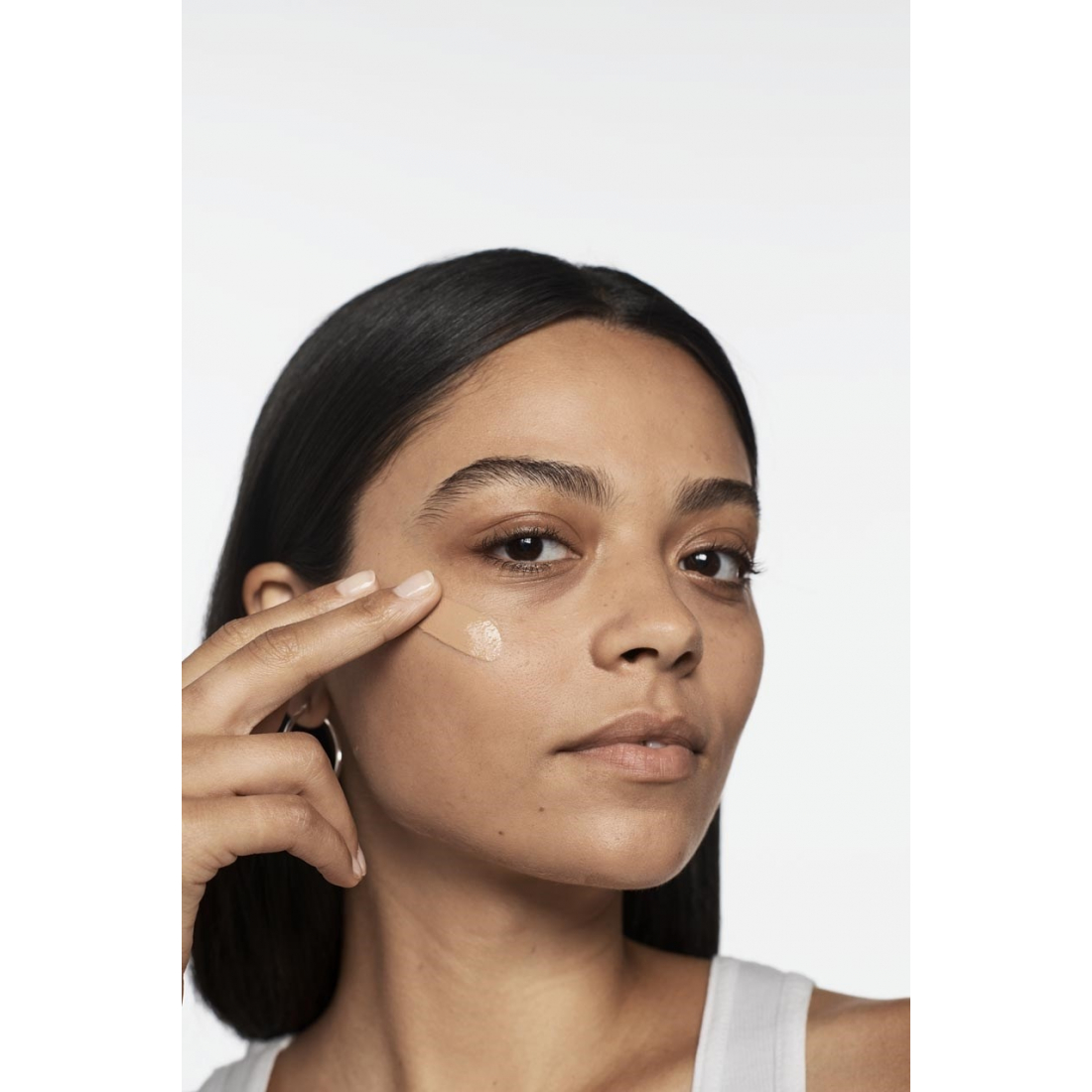 Fond de teint liquide 'Anti-Blemish Solutions™' - CN 70 Vanilla 30 ml