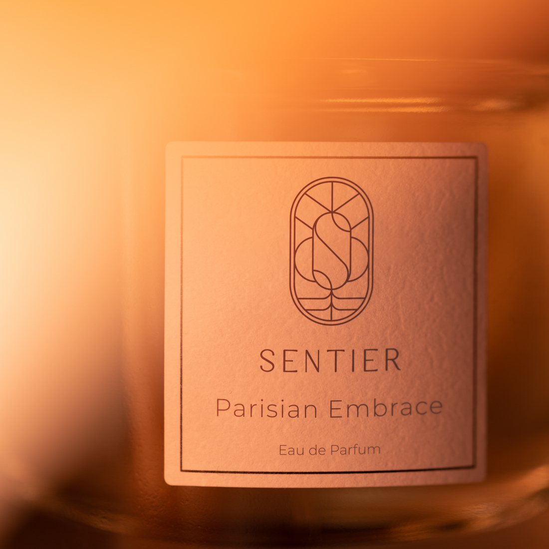 'Parisian Embrace' Eau De Parfum - 100 ml