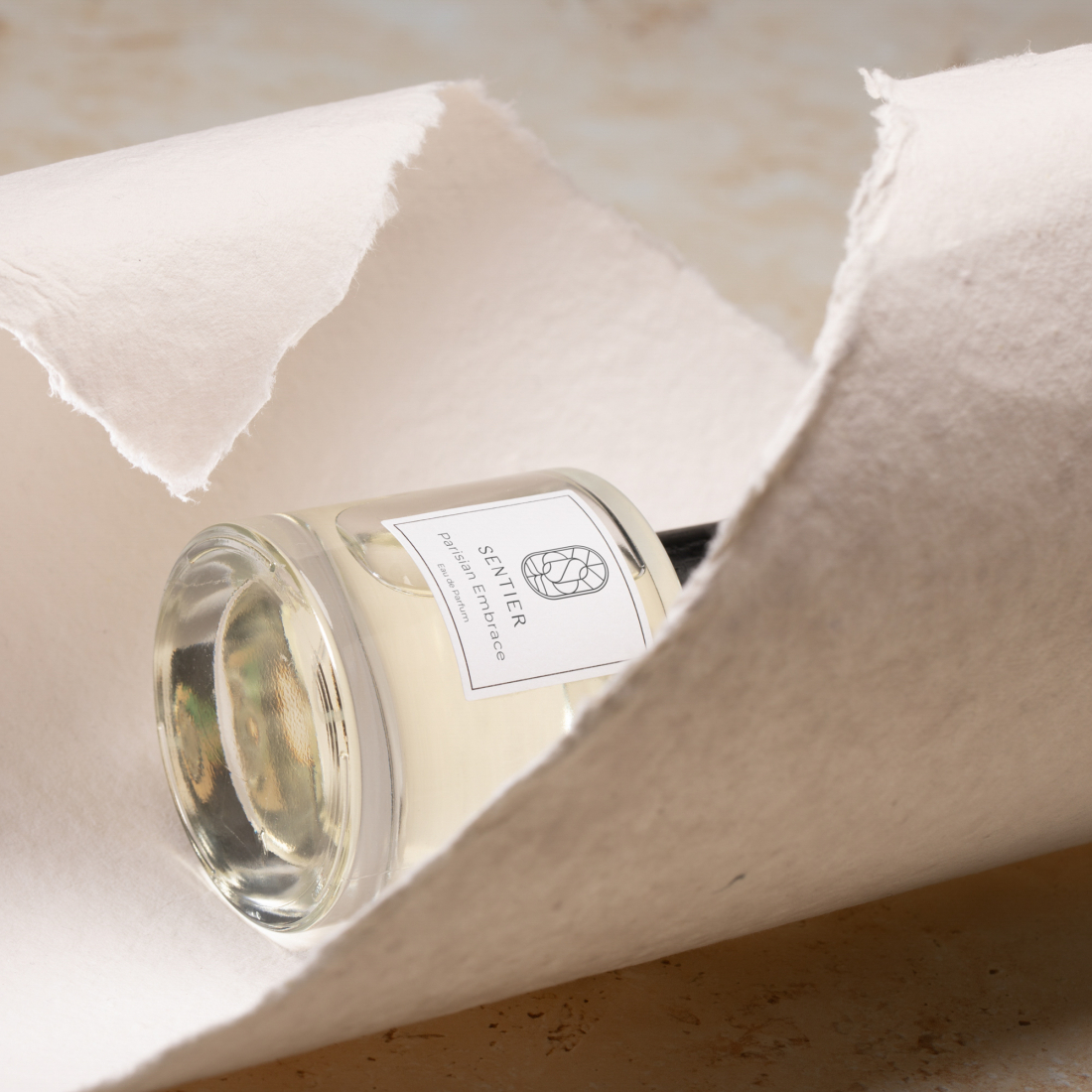 'Parisian Embrace' Eau De Parfum - 100 ml