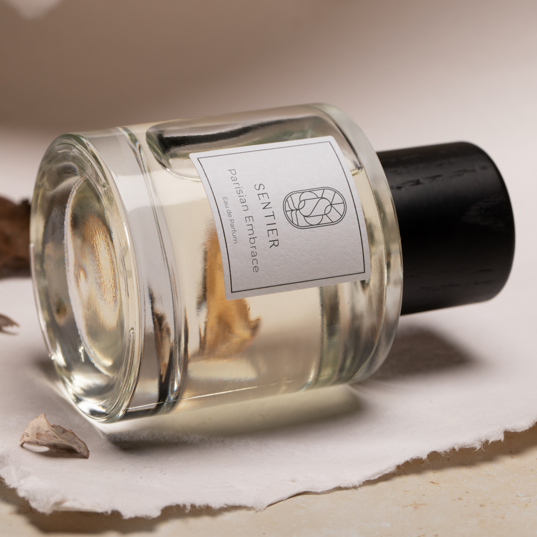 'Parisian Embrace' Eau De Parfum - 100 ml