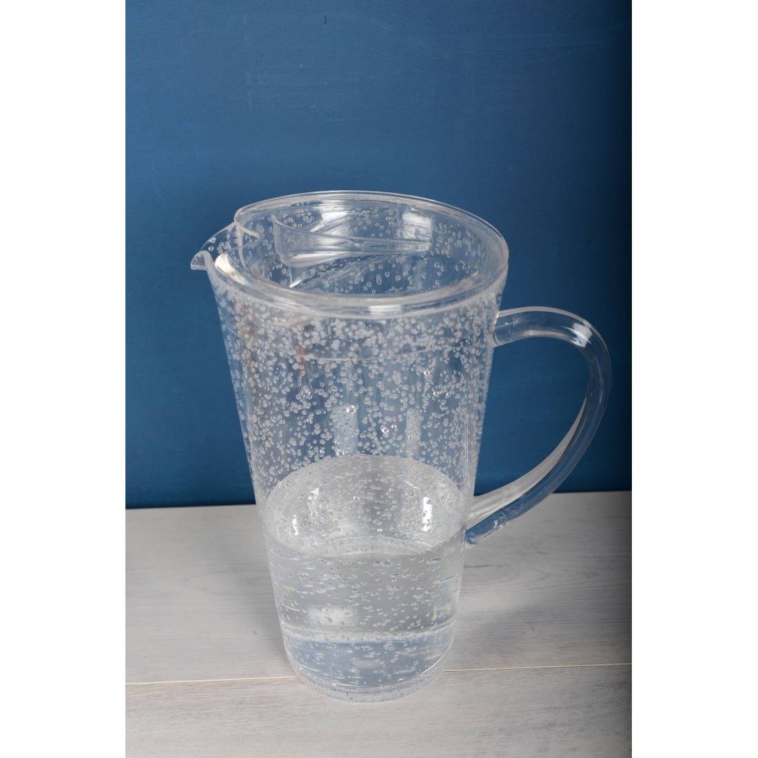 Acrylkrug mit Blasenmuster