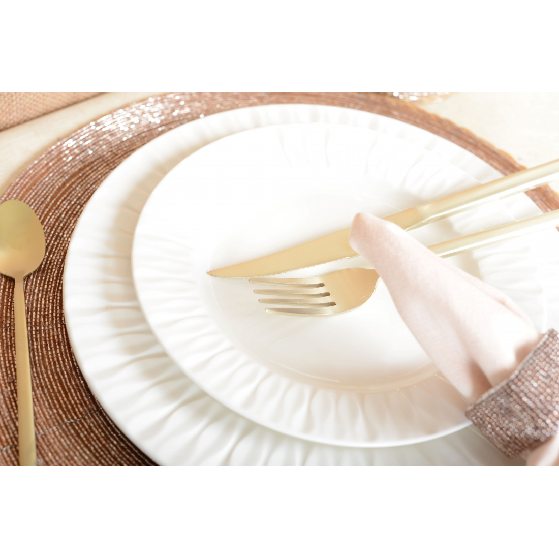 Pfirsichfarbenes, perlenbesetztes Platzset