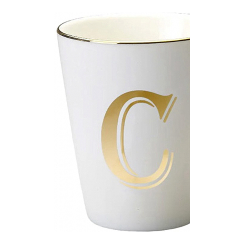 'Letter C' Becher