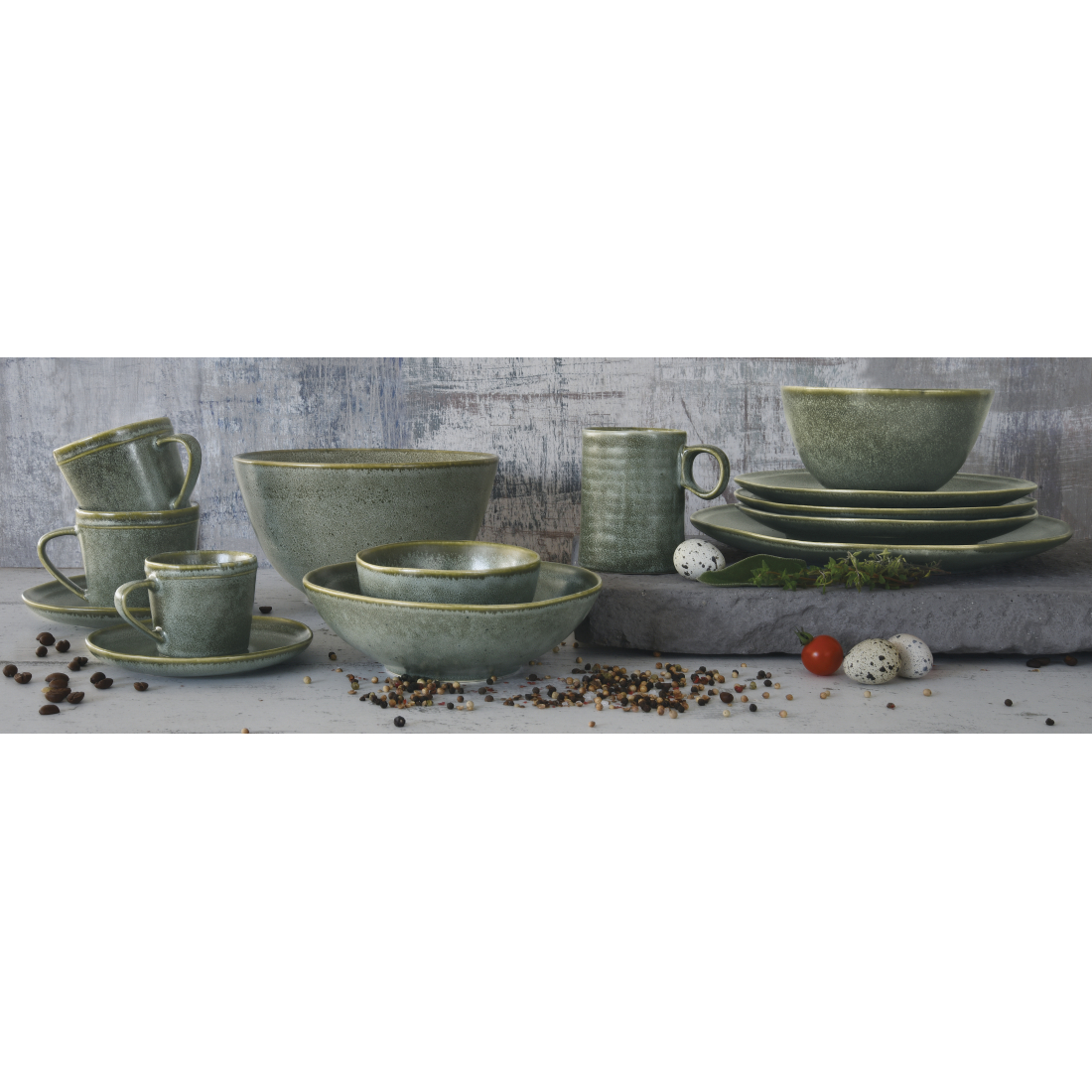 Set Aus 4 Speisetellern, Ø 26,5 cm, Aus Essential Green Steingut