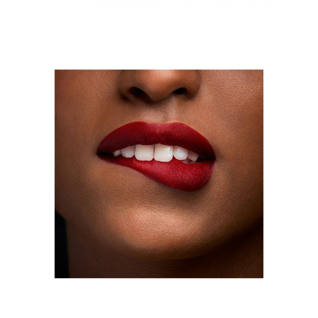 Rouge à lèvres liquide 'Le Rouge Parfum Matte' - Intoxicating Rouge 3 ml