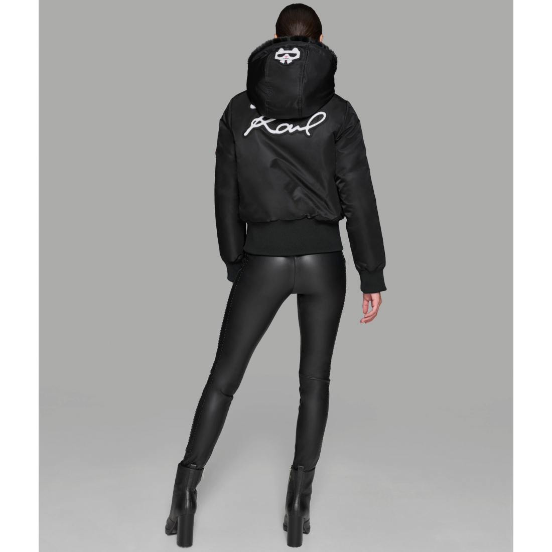 'Logo Patch Hooded Bomber Jacket' für Damen