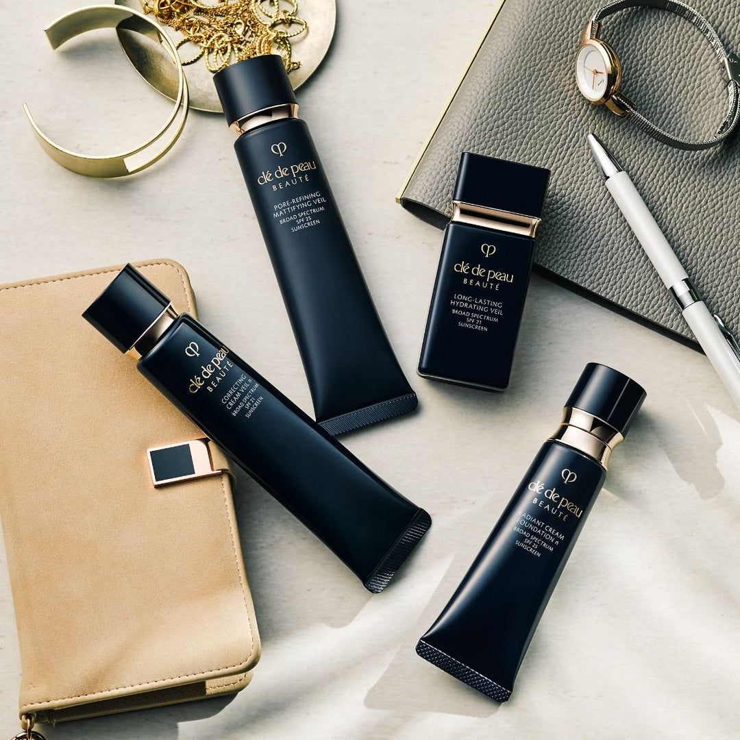 Fond de teint 'Radiant SPF25 PA++' - O10 Light Ochre 21 ml