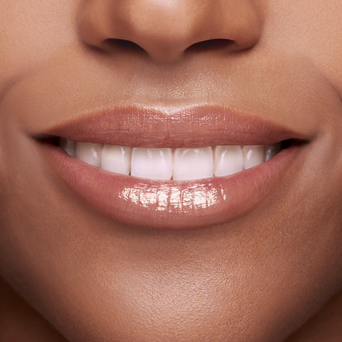 Perfecteur de lèvres 'Eclat Minute Embellisseur' - 02 Apricot Shimmer 12 ml