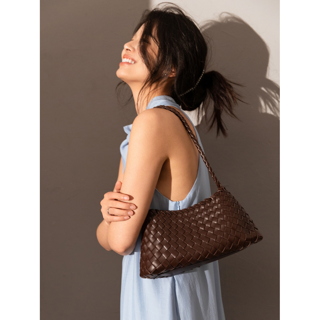 Women's 'Mini Woven Trapezoid Drawstring' Shoulder Bag