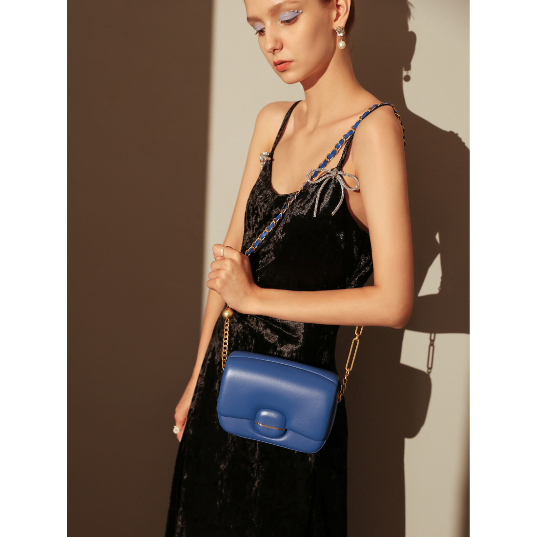 Women's 'Structured Buckle' Shoulder Bag