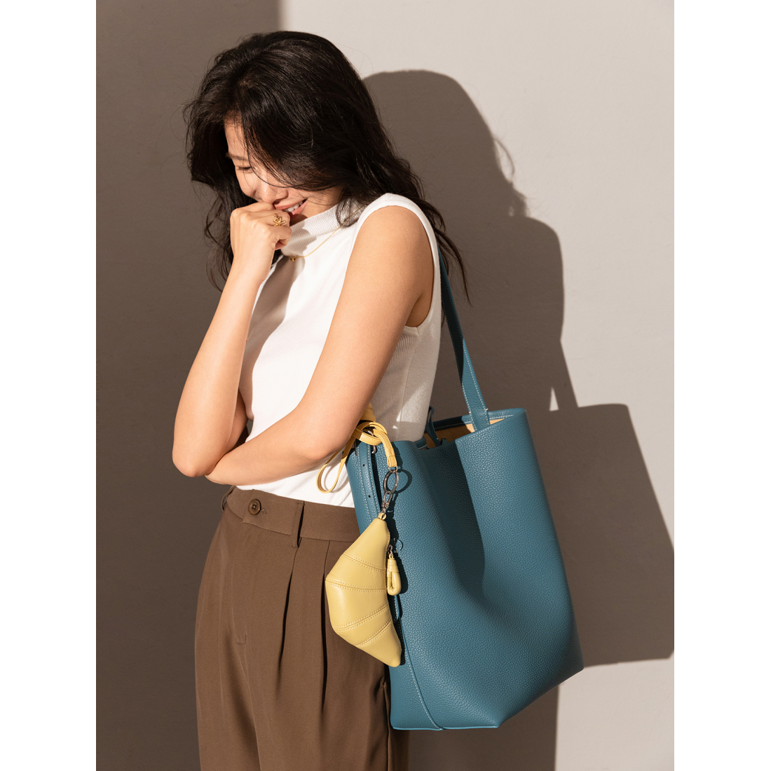 Women's 'Croissant' Pouch