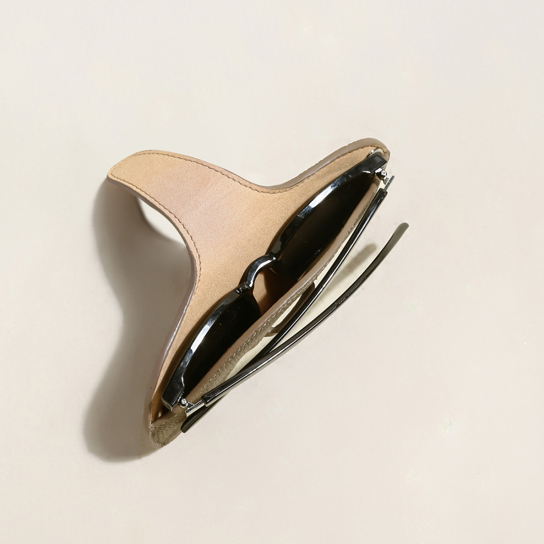 Women's 'Crafted Sunglasses Wrist' Glasses Case