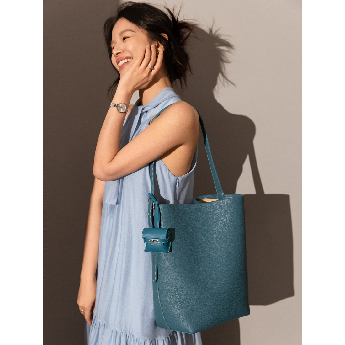 Women's 'Crafted Airpods Case Wrist' Airpods Case