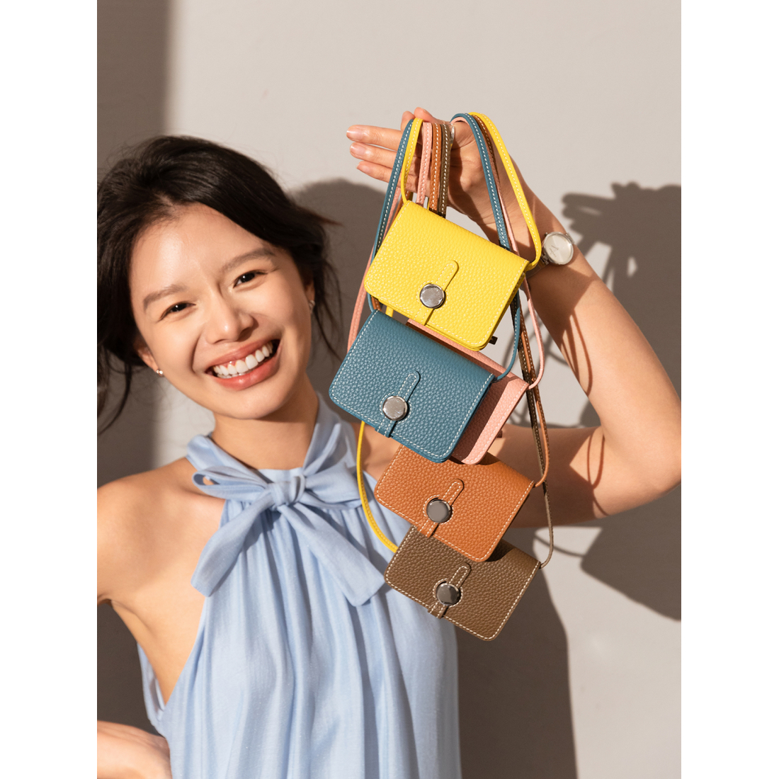 Women's 'Detachable Straps' Wallet