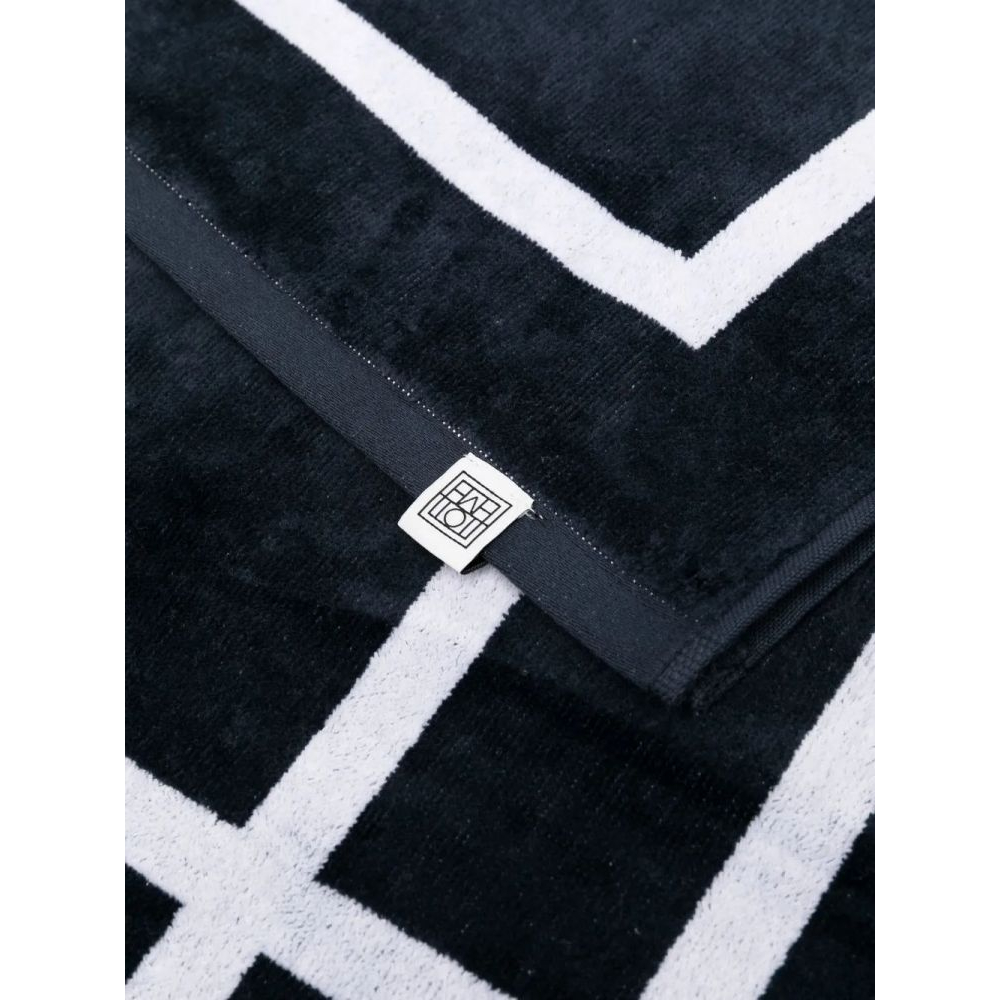 'Logo-Jacquard' Beach Towel