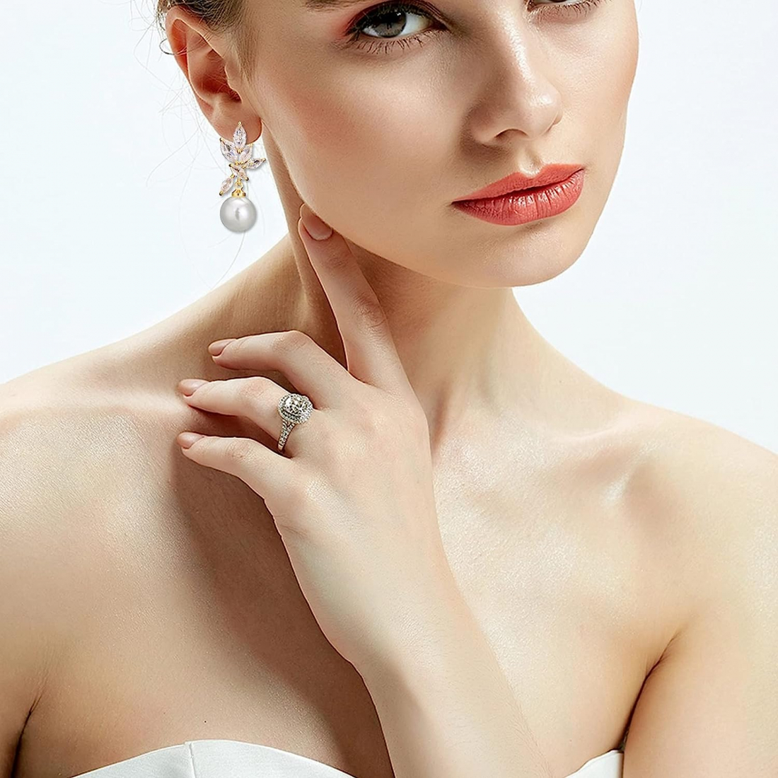 Boucles d'oreilles 'Cluster & Pearl Drop Exquisite' pour Femmes