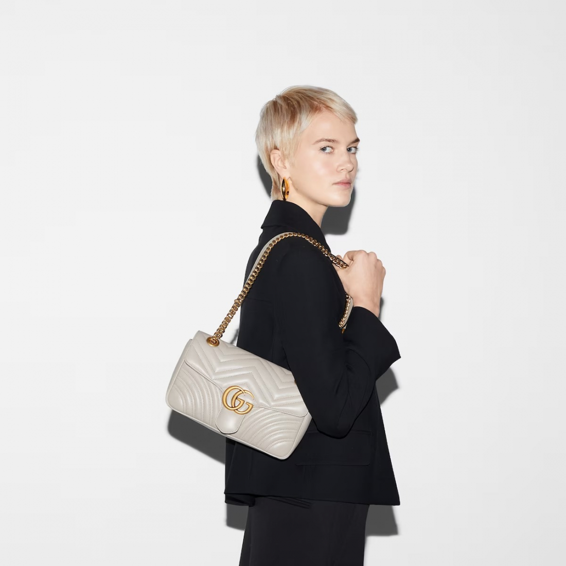 Women's 'GG Marmont Medium' Shoulder Bag