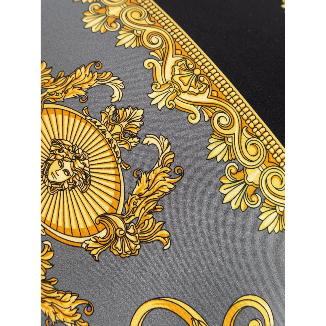 'I ♡ Baroque-Pattern Double-Face' Decorative Cushion - 45 x 45 cm