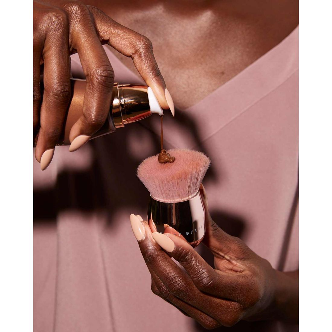 Teinte pour le corps 'Body Sauce Luminizing' - 06 Sinamon Sizzle 95 ml