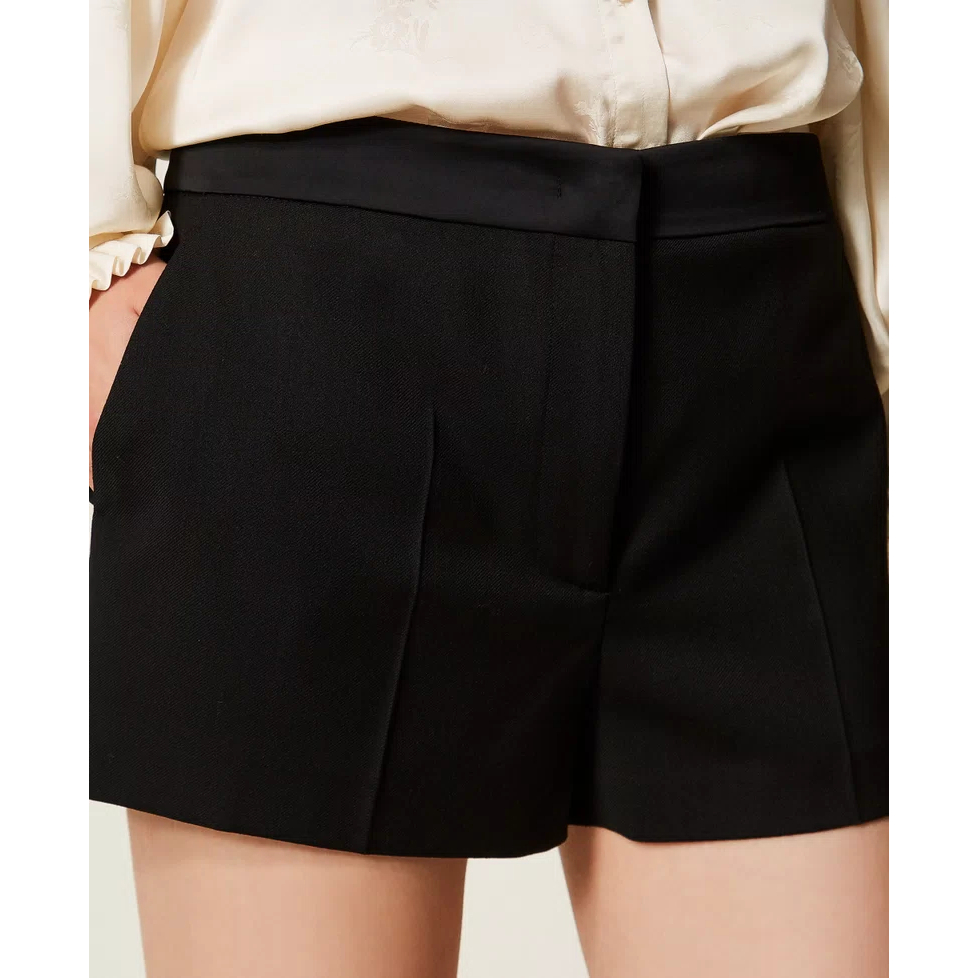 'Satin Details' Shorts für Damen