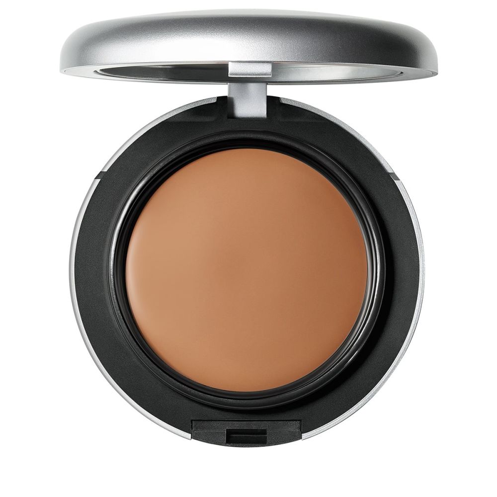 Fond de teint 'Studio Fix Tech Cream-To-Powder' - NC40 10 g